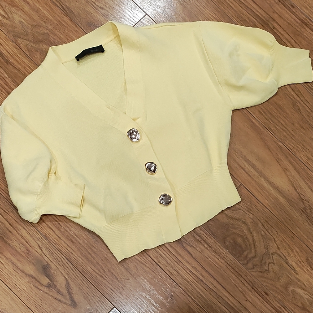 Zara Light Yellow Button-Down Women's Shirt